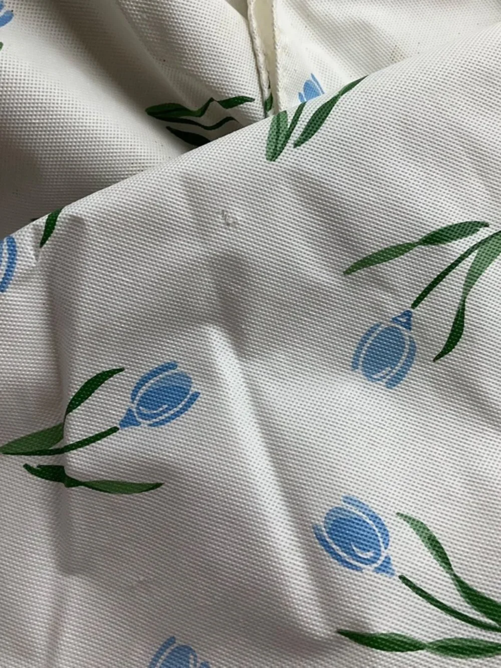 Vintage 80's Better Home Flannel Back Tablecloth 52